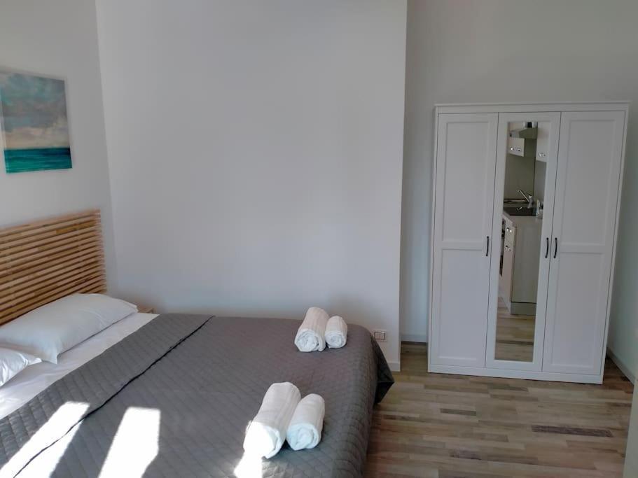 Suite Room Malpensa B&B Cardano Al Campo Eksteriør bilde
