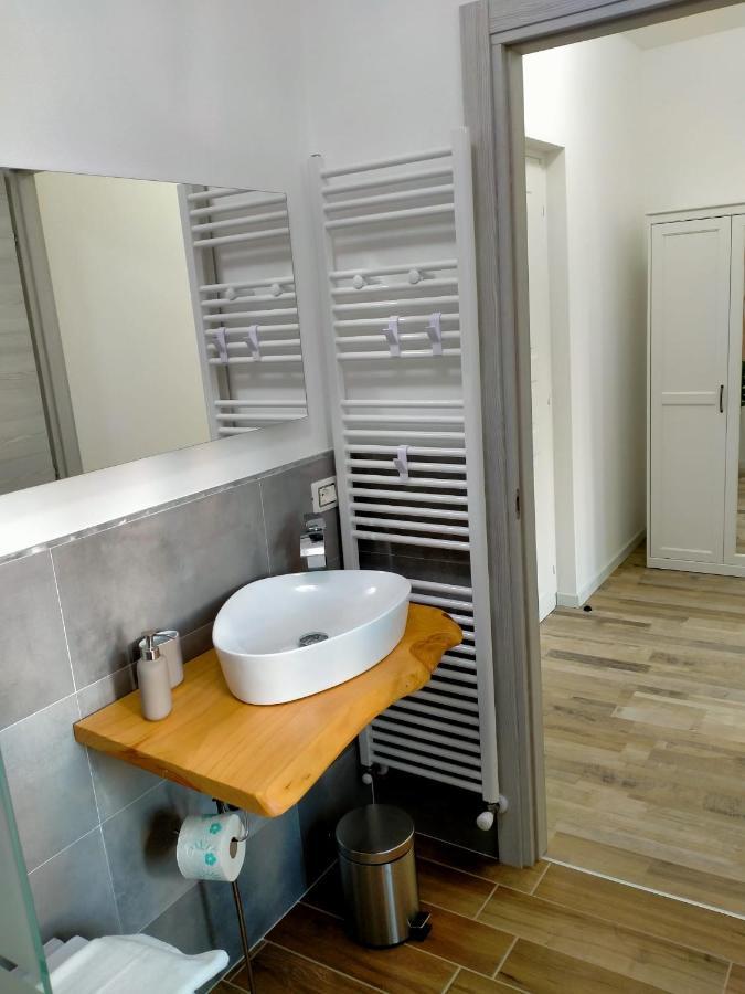 Suite Room Malpensa B&B Cardano Al Campo Eksteriør bilde