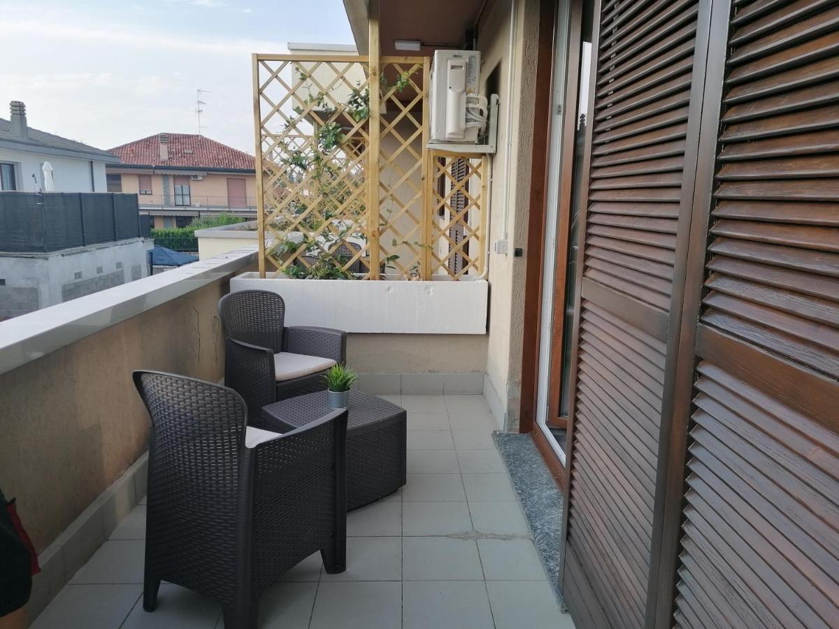 Suite Room Malpensa B&B Cardano Al Campo Eksteriør bilde